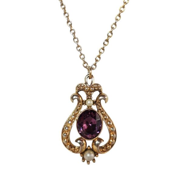 Vintage AVON Gold Purple Pendant Necklace Pearl Victorian Crest Amethyst Stone - Picture 1 of 6